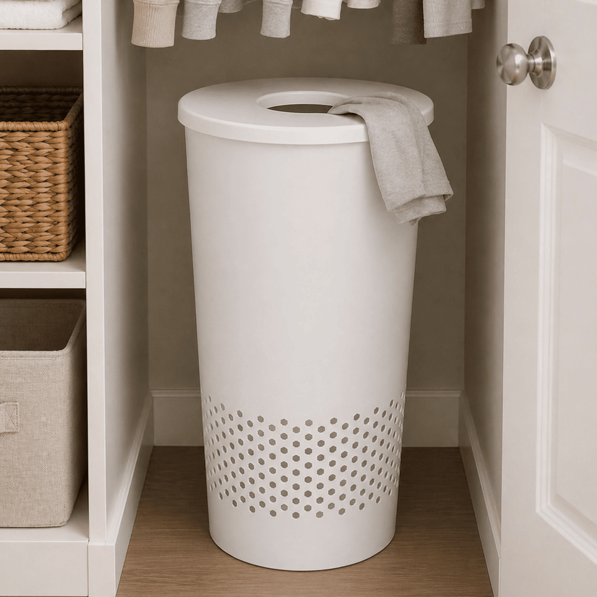 Round Lidded Laundry Hamper | Tabularaaza